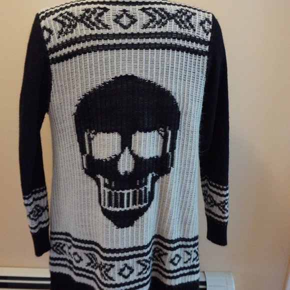 Skull cardigan - Picture 1 of 3